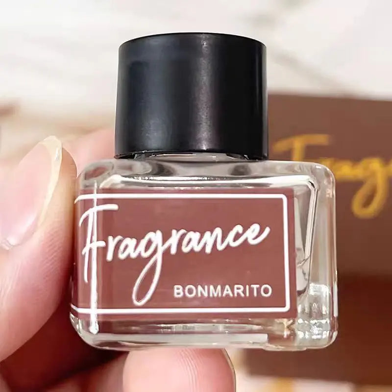 Luxury Rose Pocket Perfume Gift , Elegant Women Eau De Parfum With Pheromone, Fresh Woody Lasting Fragrance Oil
