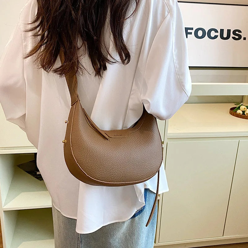 شنطة لونا هالف مون