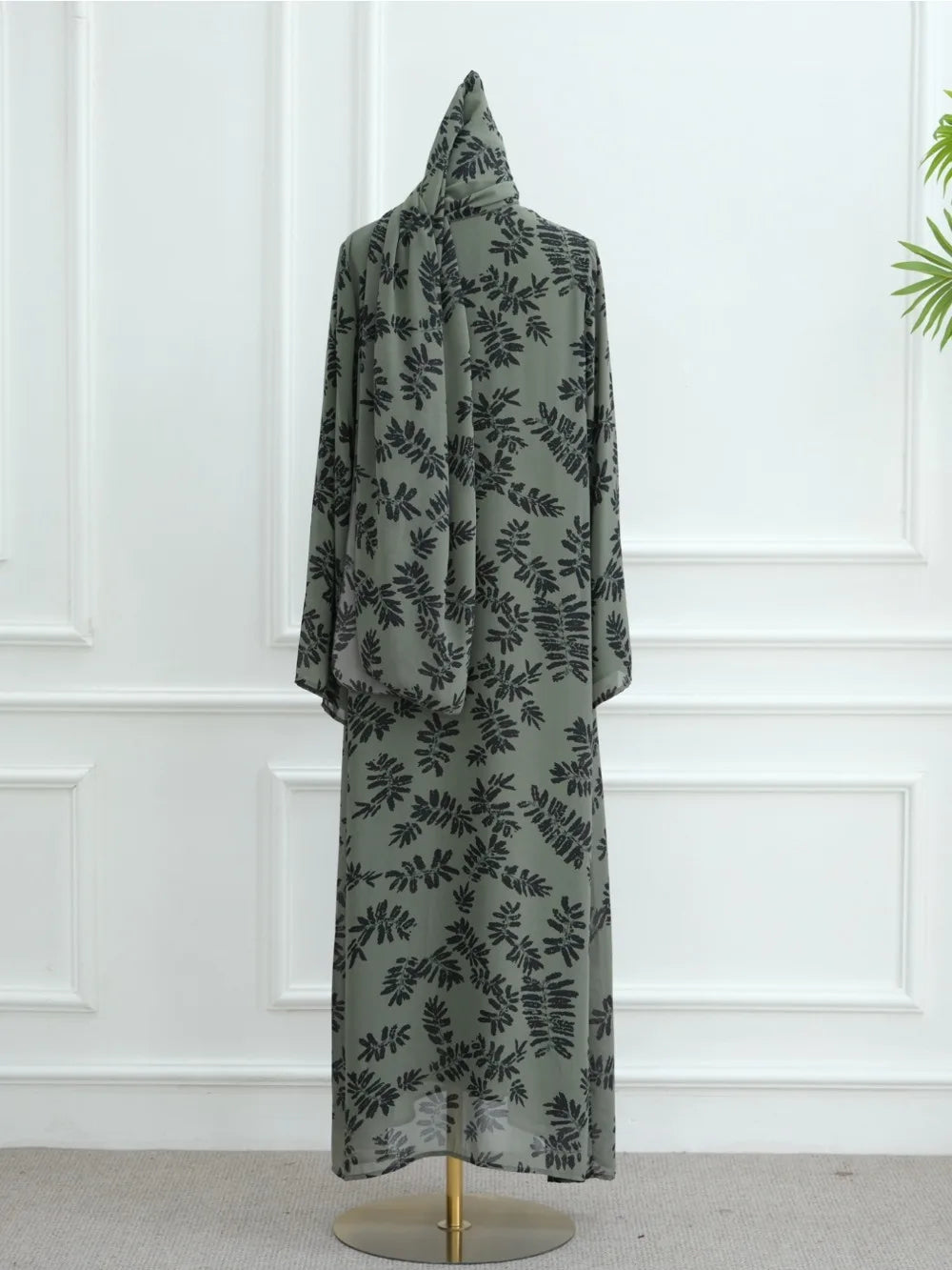 عباية فلورا الناعمة     Floral Luxury Abaya